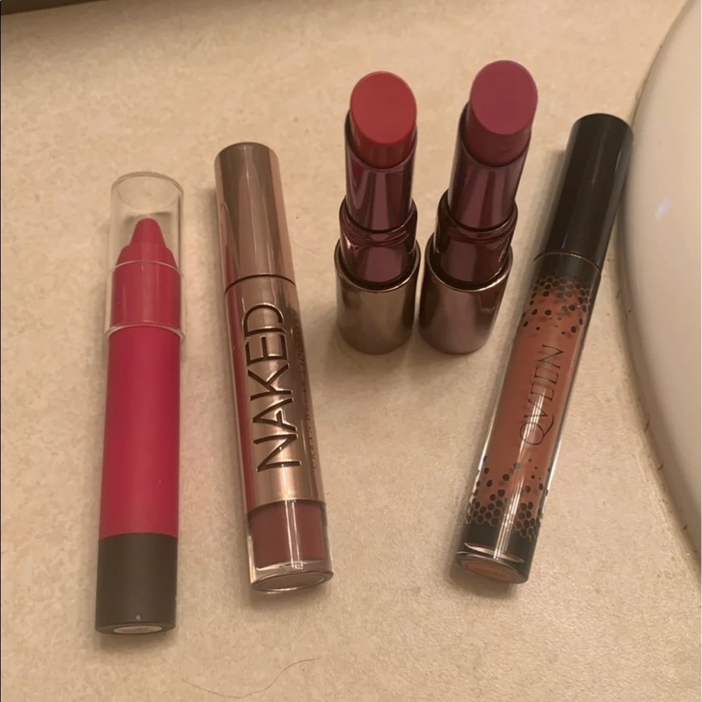 Lipstick & lip gloss bundle